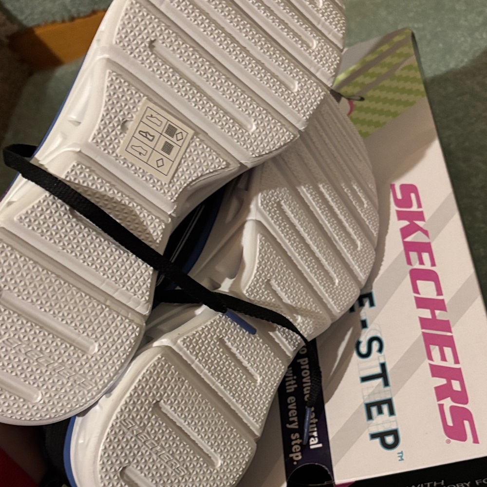 Skechers Black and Pink Running Shoes - Picture 7 of 7